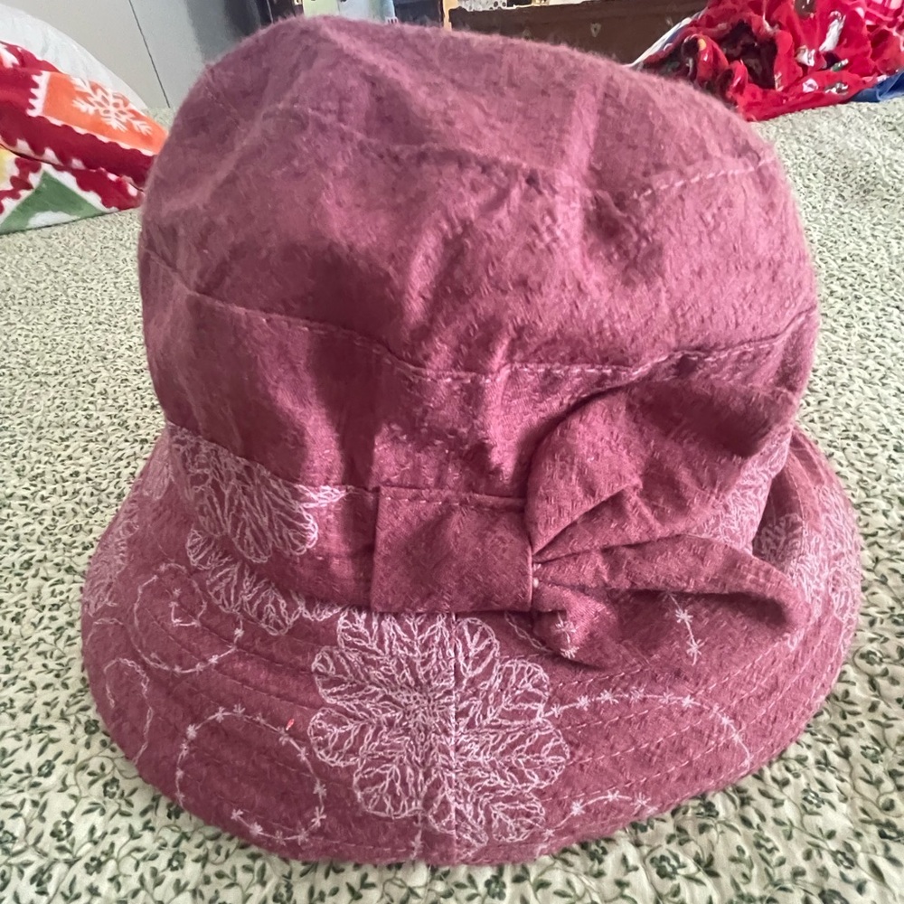 Hat - Picture 2 of 3